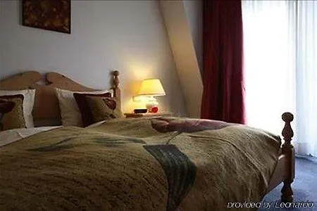 Lessing Hotel