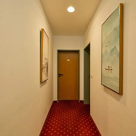 Lessing 4* Dusseldorf