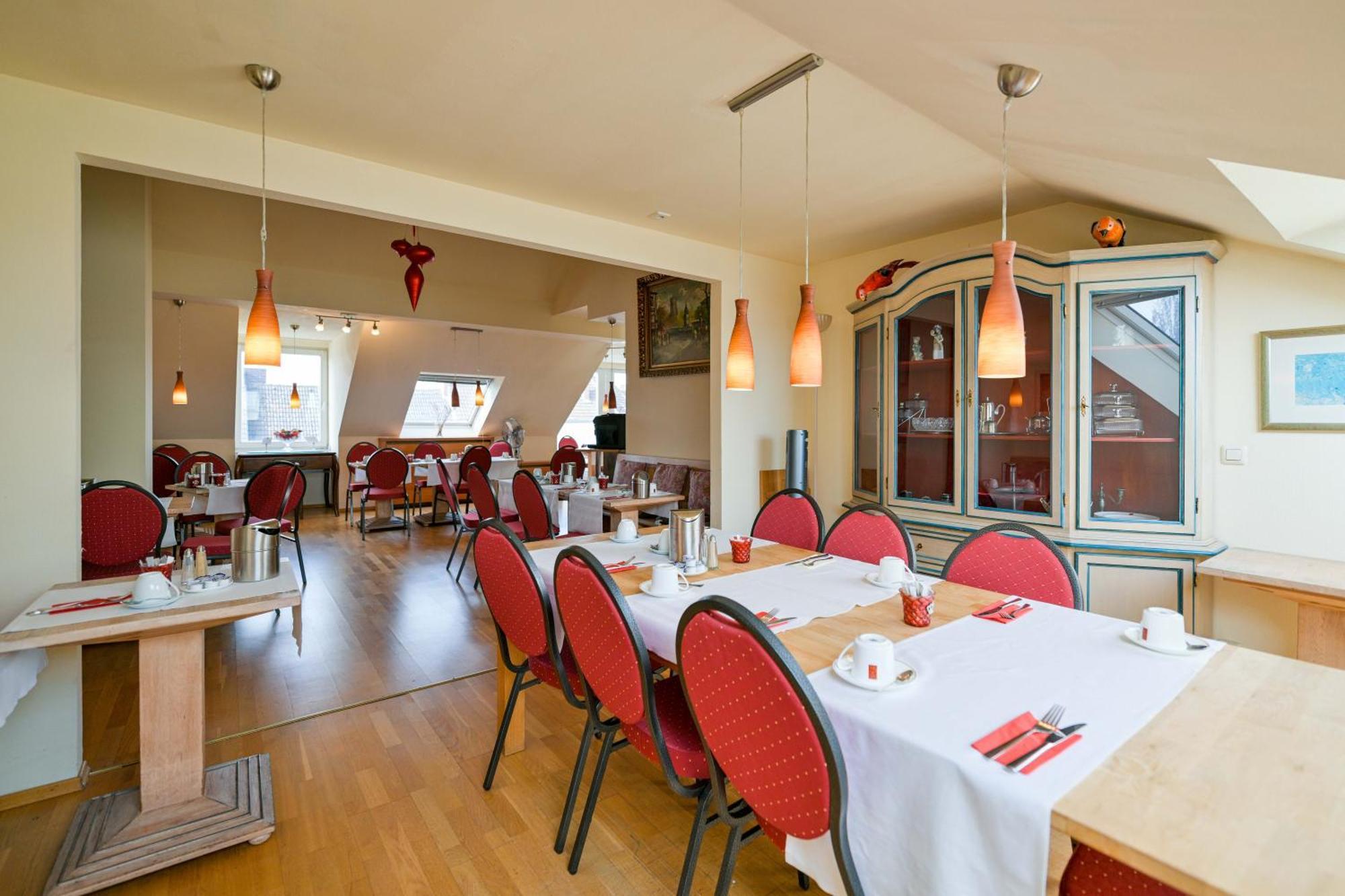 Hotel Lessing Dusseldorf